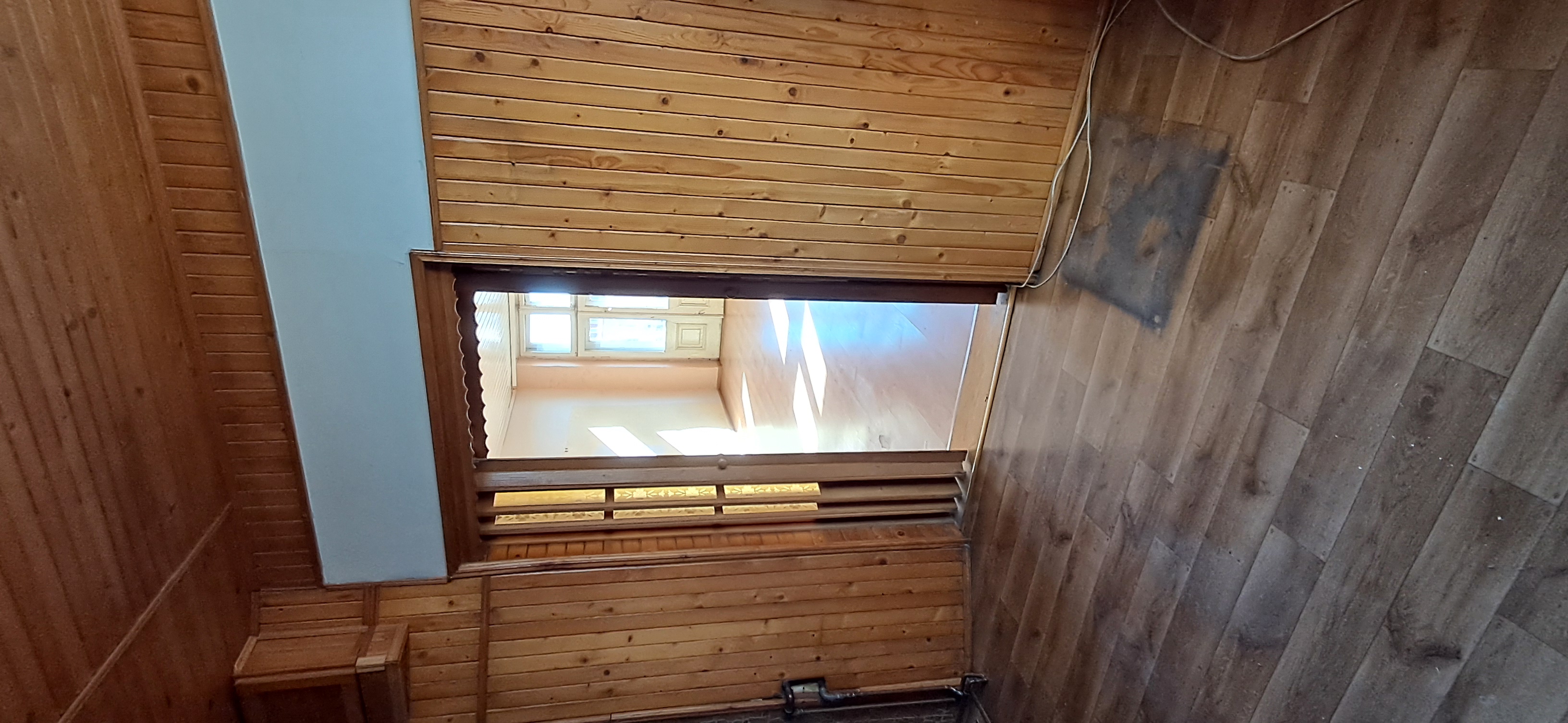 Lokal 8 - kuchnia i hall